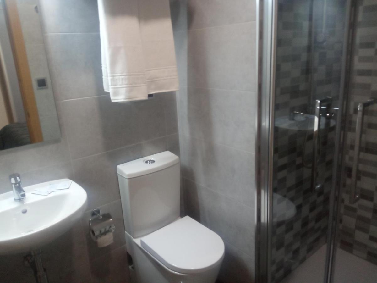 Hostal Outarelo Ourense Buitenkant foto